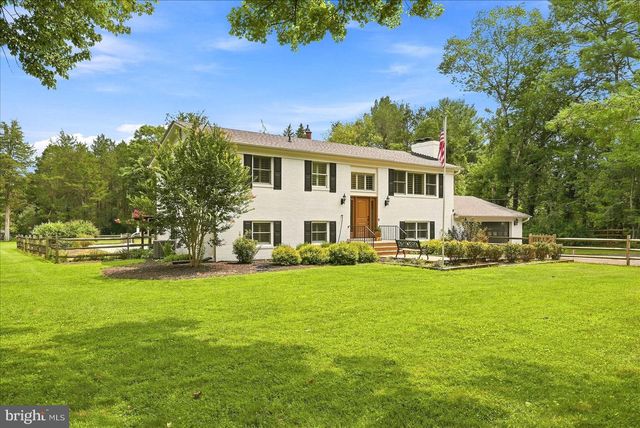 12194 HENDERSON RD, Clifton, VA 20124