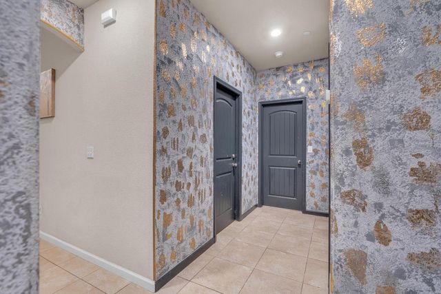 5302 W Homan Avenue, Fresno, CA 93722