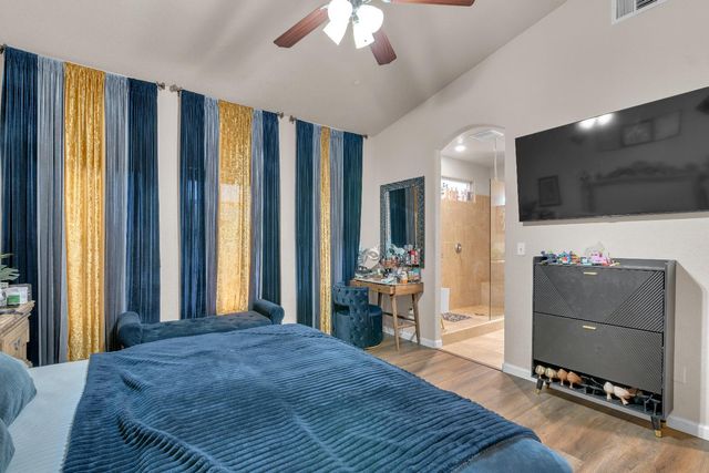 5302 W Homan Avenue, Fresno, CA 93722