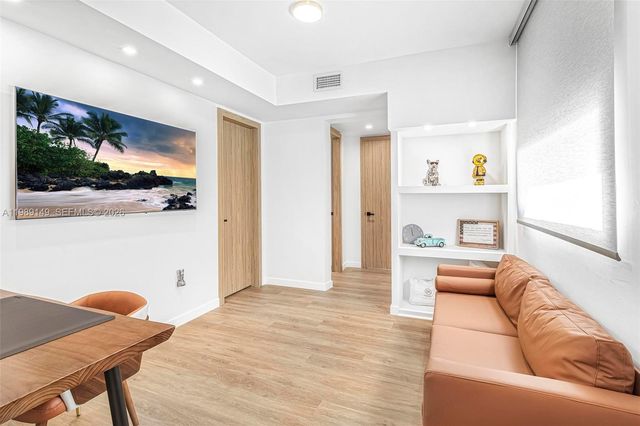 18490 SW 83rd Pl, Cutler Bay, FL 33157