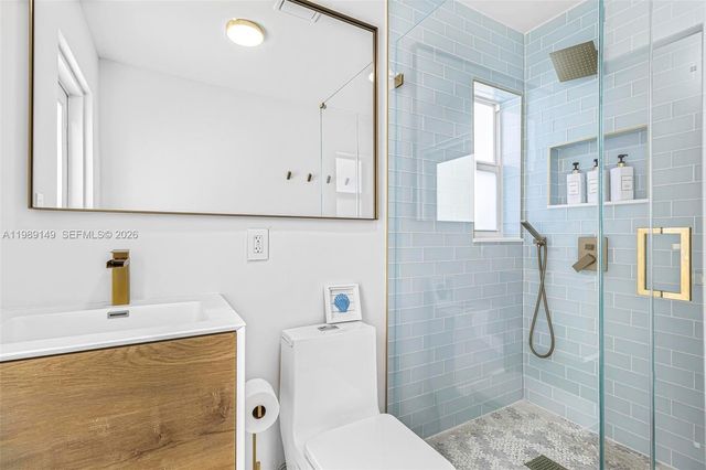 18490 SW 83rd Pl, Cutler Bay, FL 33157