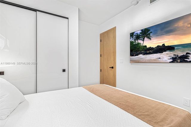 18490 SW 83rd Pl, Cutler Bay, FL 33157