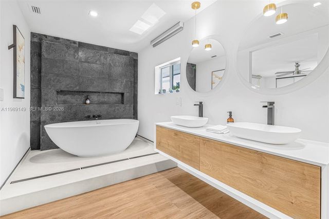 18490 SW 83rd Pl, Cutler Bay, FL 33157