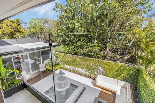 18490 SW 83rd Pl, Cutler Bay, FL 33157