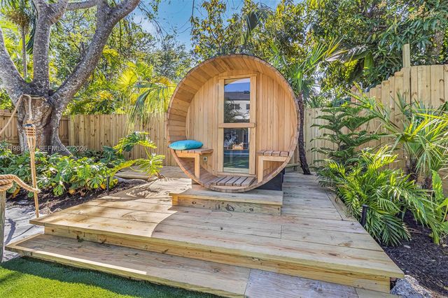 18490 SW 83rd Pl, Cutler Bay, FL 33157