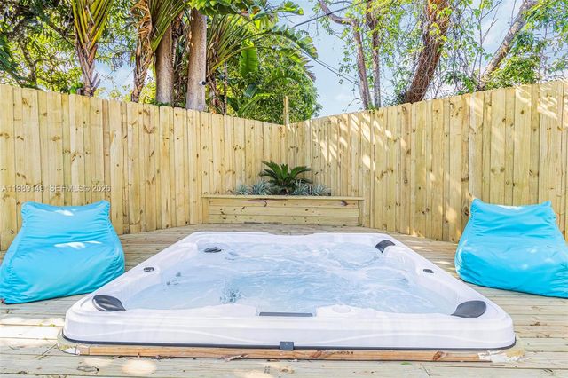 18490 SW 83rd Pl, Cutler Bay, FL 33157