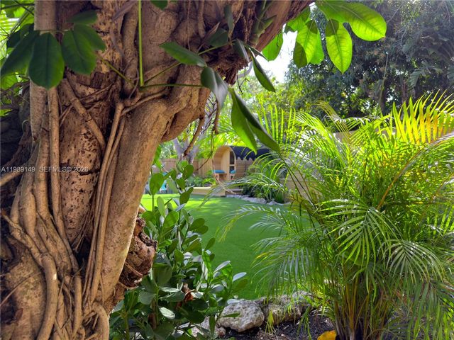 18490 SW 83rd Pl, Cutler Bay, FL 33157