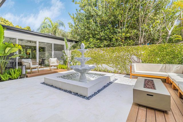 18490 SW 83rd Pl, Cutler Bay, FL 33157