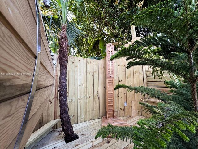 18490 SW 83rd Pl, Cutler Bay, FL 33157