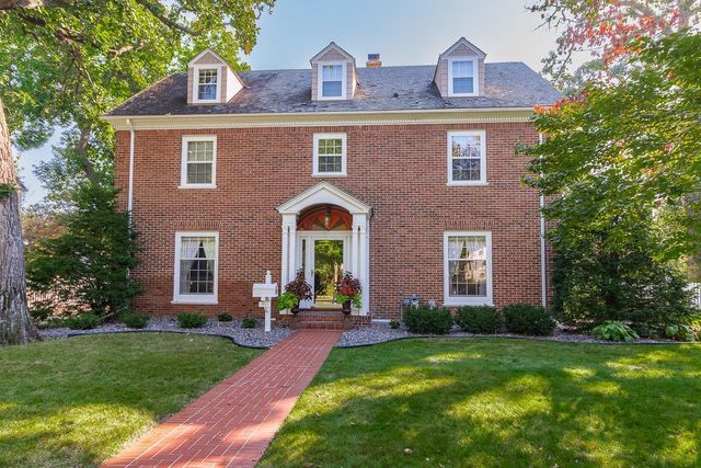 3655 47th Avenue S, Minneapolis, MN 55406