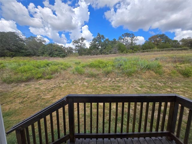 6921 Fm 1624, Lexington, TX 78947