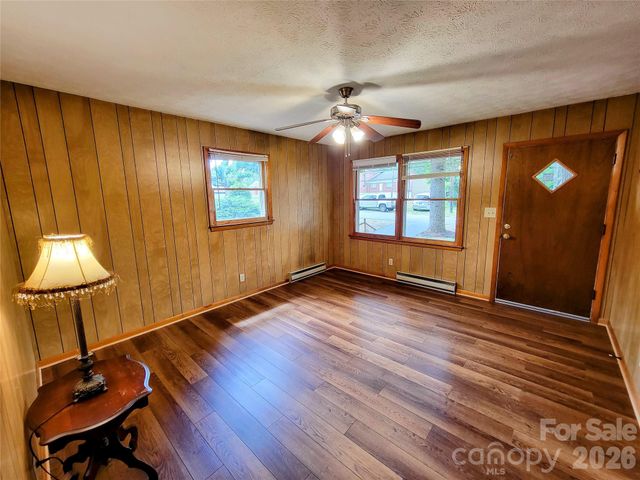 14 Oteen Church Road, Asheville, NC 28805