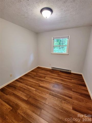 14 Oteen Church Road, Asheville, NC 28805