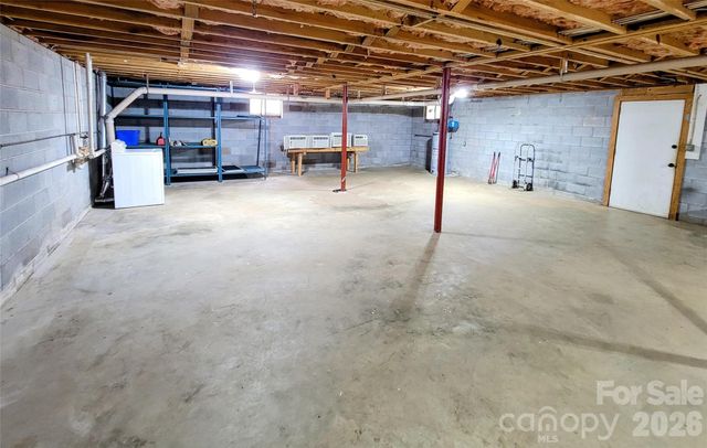14 Oteen Church Road, Asheville, NC 28805