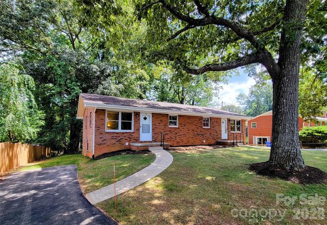 14 Oteen Church Road, Asheville, NC 28805