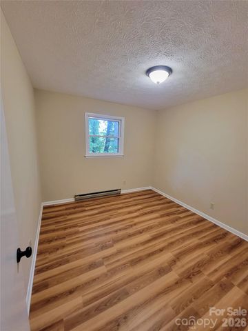 14 Oteen Church Road, Asheville, NC 28805