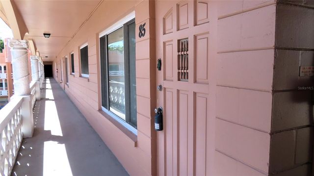 2457 ECUADORIAN WAY 85, Clearwater, FL 33763