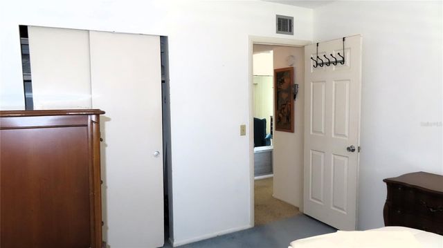 2457 ECUADORIAN WAY 85, Clearwater, FL 33763