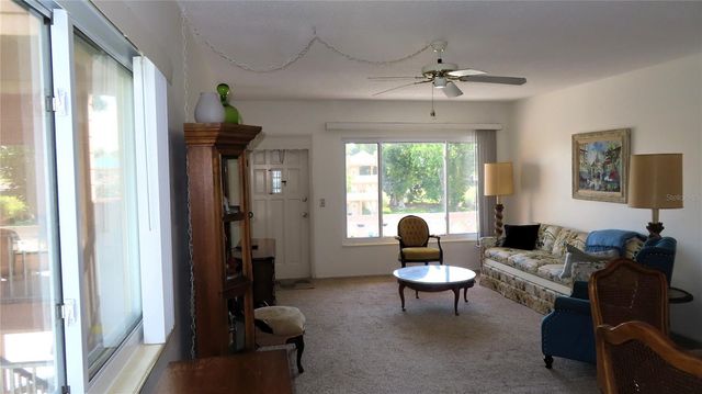 2457 ECUADORIAN WAY 85, Clearwater, FL 33763