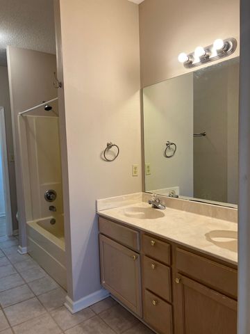 7875 BRADY CREEK CV, Memphis, TN 38016