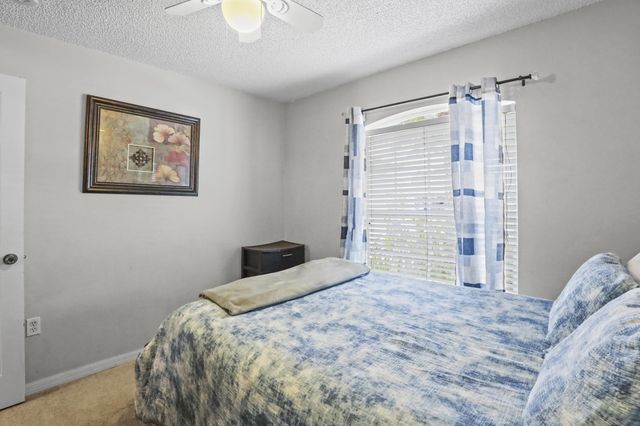 2631 SW 12th Sq Square SW, Vero Beach, FL 32968