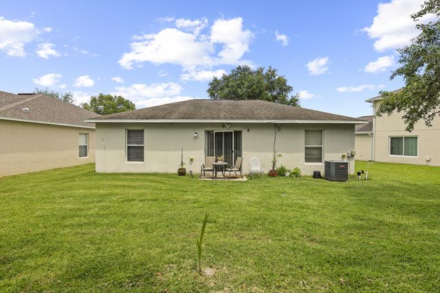 2631 SW 12th Sq Square SW, Vero Beach, FL 32968
