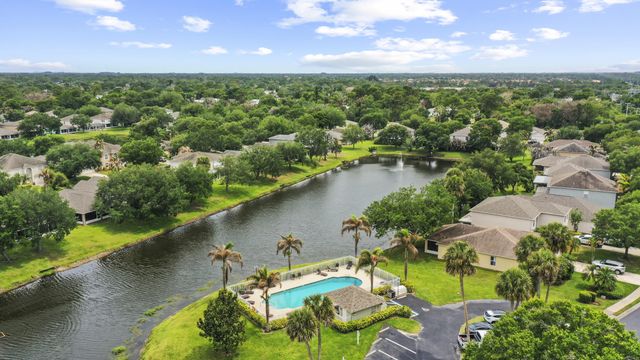 2631 SW 12th Sq Square SW, Vero Beach, FL 32968