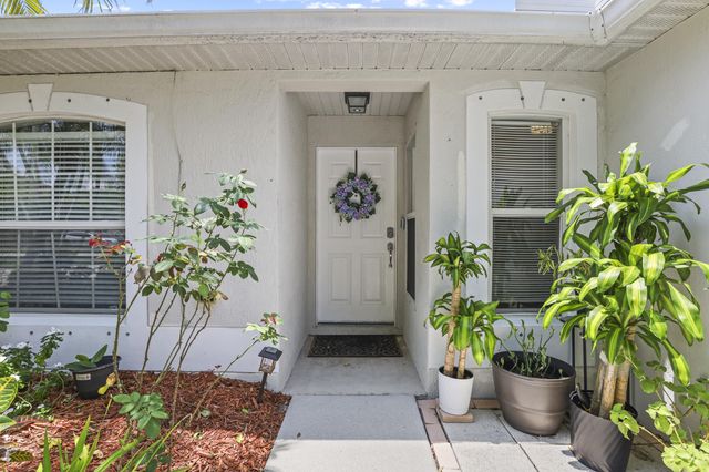 2631 SW 12th Sq Square SW, Vero Beach, FL 32968