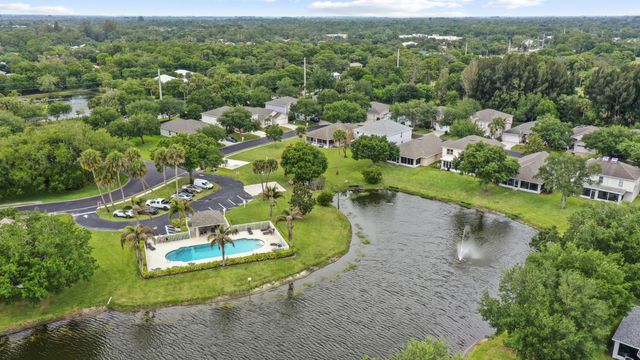 2631 SW 12th Sq Square SW, Vero Beach, FL 32968