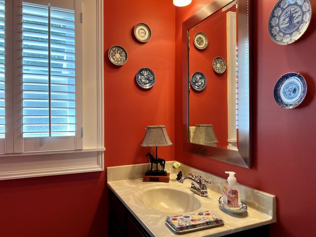 210 S College St, Franklin, KY 42134