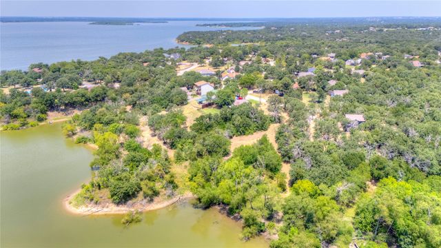 551 Horseshoe Trail, Oak Point, TX 75068