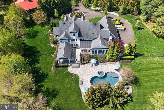 106 ASHLEY CT, Moorestown, NJ 08057