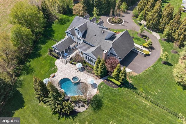 106 ASHLEY CT, Moorestown, NJ 08057