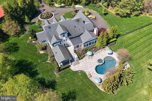 106 ASHLEY CT, Moorestown, NJ 08057