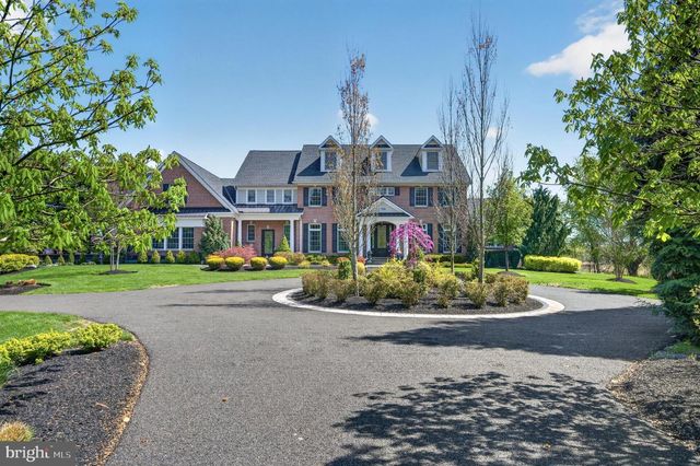 106 ASHLEY CT, Moorestown, NJ 08057