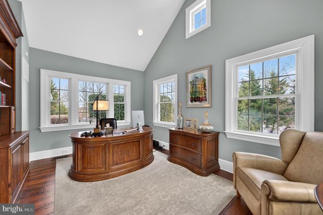 106 ASHLEY CT, Moorestown, NJ 08057
