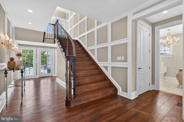 106 ASHLEY CT, Moorestown, NJ 08057