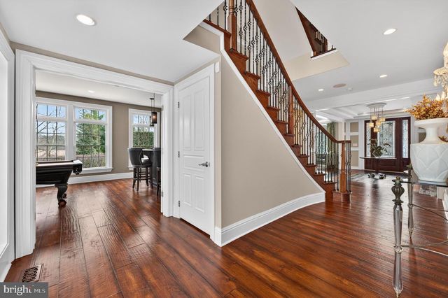 106 ASHLEY CT, Moorestown, NJ 08057