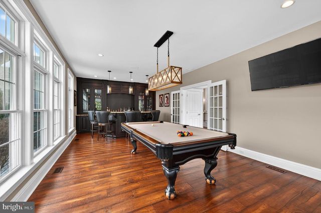 106 ASHLEY CT, Moorestown, NJ 08057