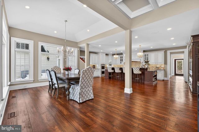106 ASHLEY CT, Moorestown, NJ 08057