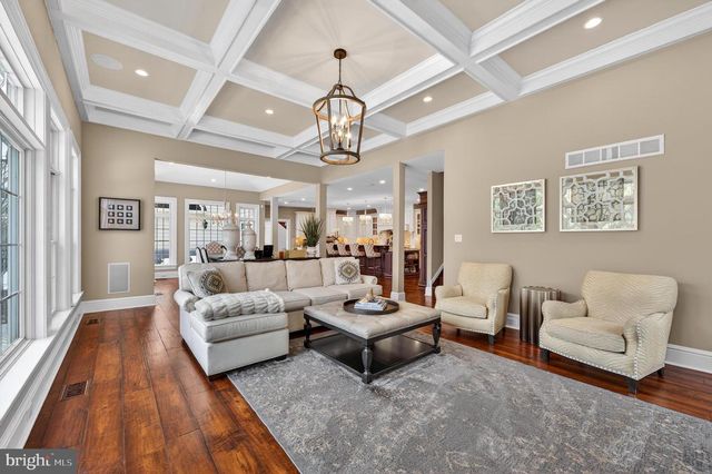 106 ASHLEY CT, Moorestown, NJ 08057