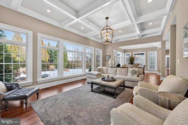 106 ASHLEY CT, Moorestown, NJ 08057