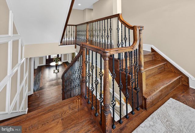 106 ASHLEY CT, Moorestown, NJ 08057
