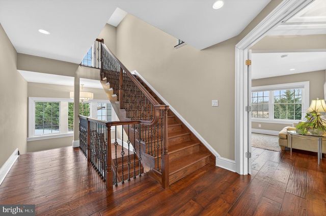 106 ASHLEY CT, Moorestown, NJ 08057