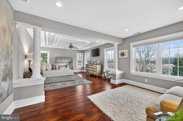 106 ASHLEY CT, Moorestown, NJ 08057
