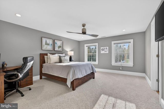106 ASHLEY CT, Moorestown, NJ 08057
