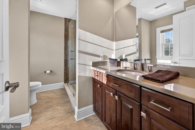 106 ASHLEY CT, Moorestown, NJ 08057