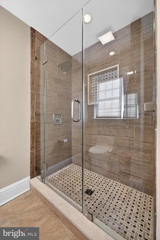 106 ASHLEY CT, Moorestown, NJ 08057