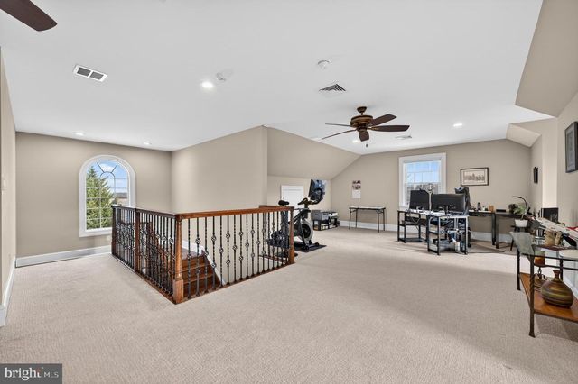 106 ASHLEY CT, Moorestown, NJ 08057