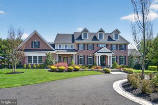 106 ASHLEY CT, Moorestown, NJ 08057